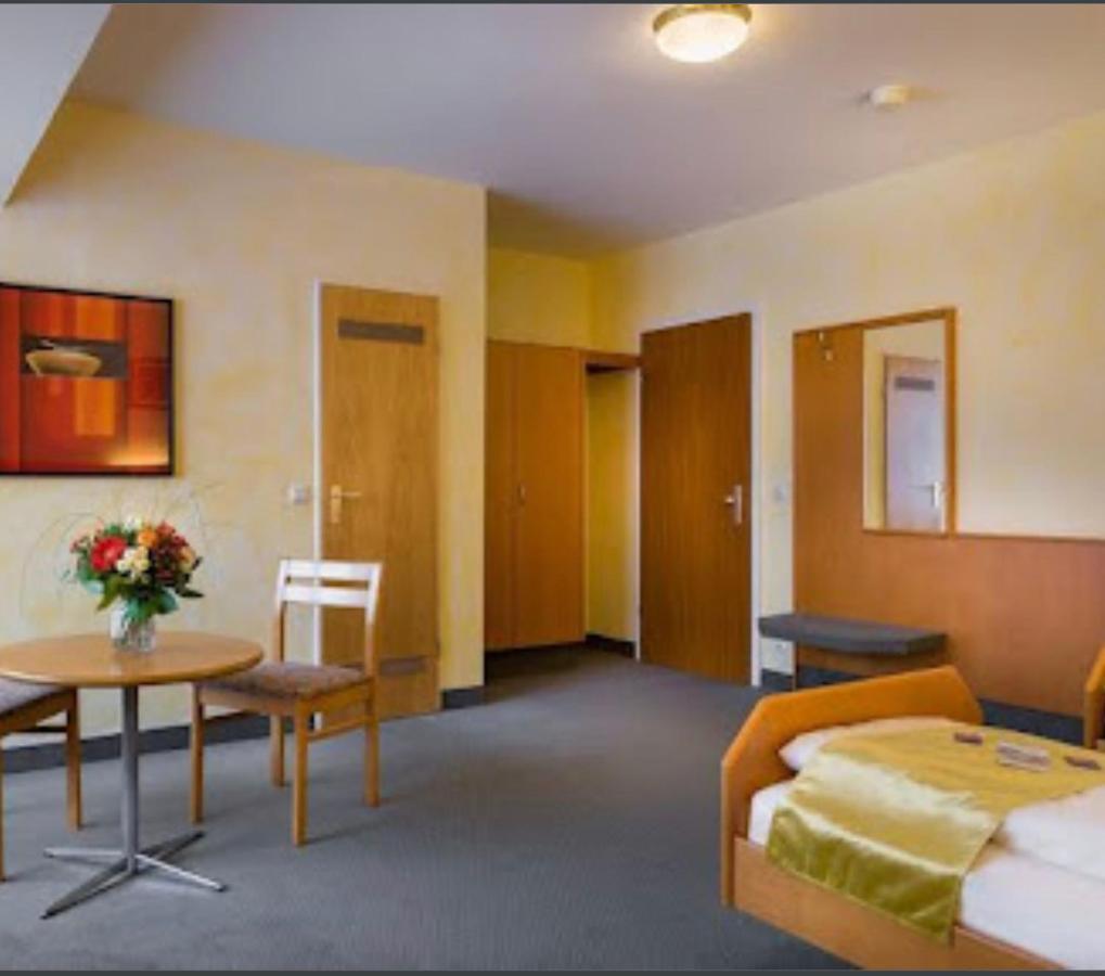 Mc Hotel Karlsruhe Ngoại thất bức ảnh
