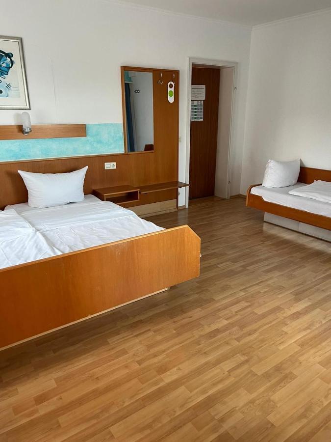 Mc Hotel Karlsruhe Ngoại thất bức ảnh