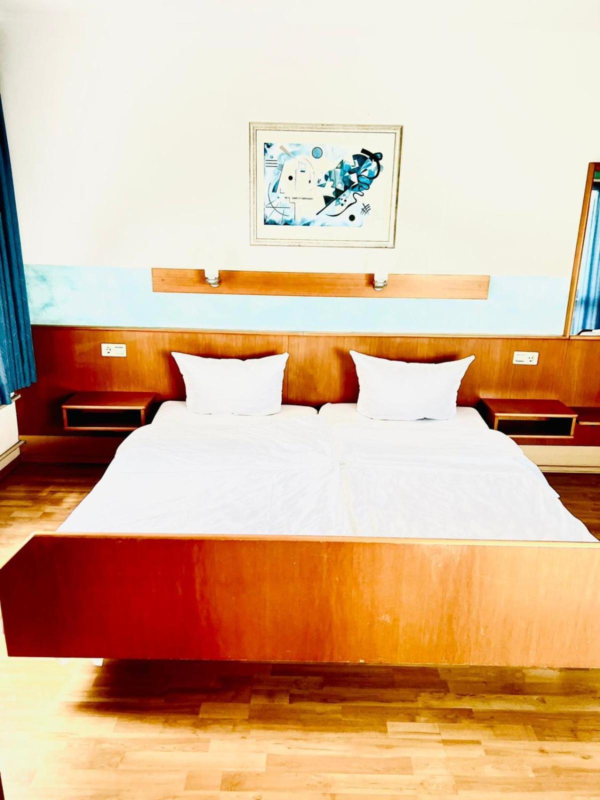 Mc Hotel Karlsruhe Ngoại thất bức ảnh